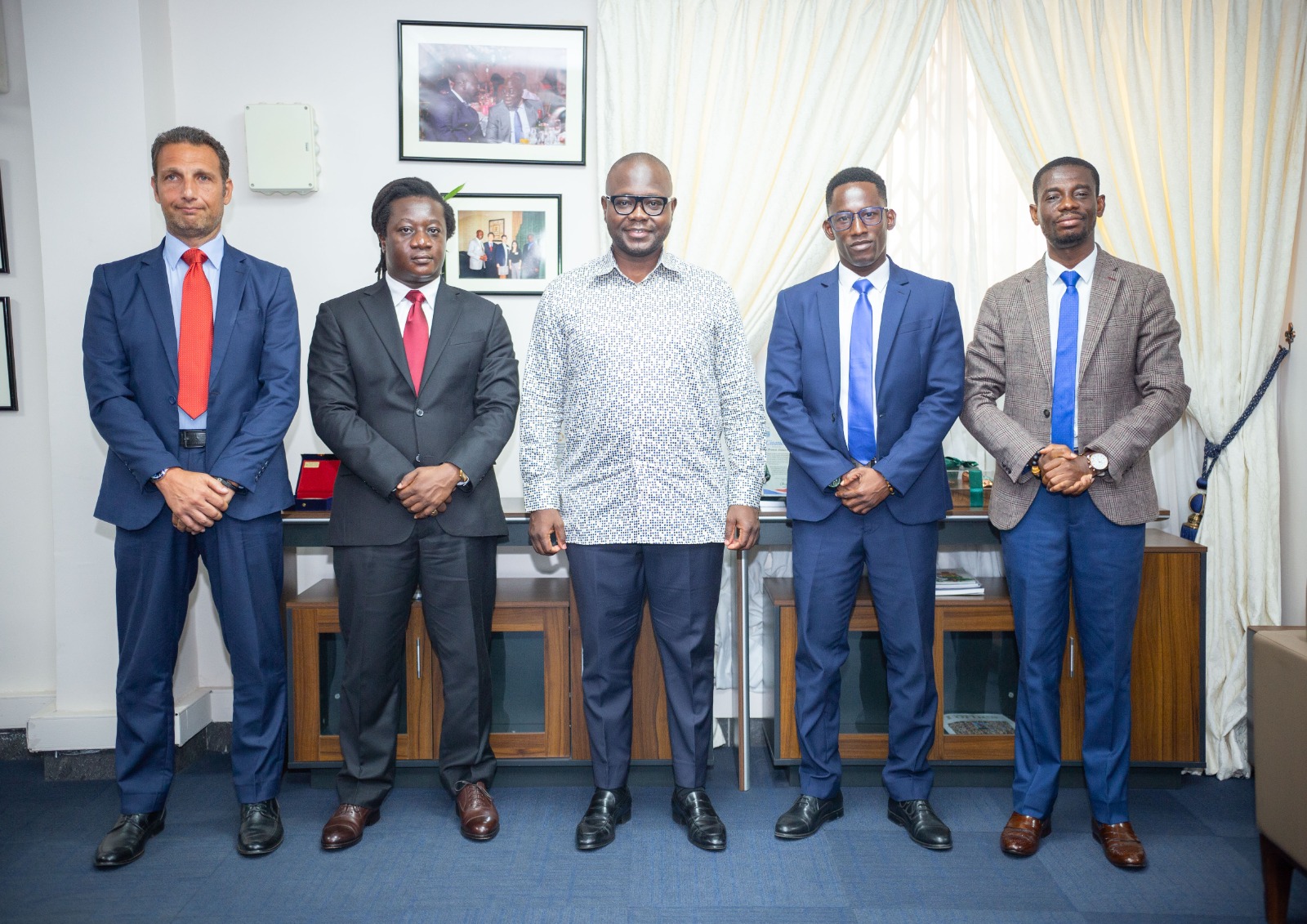 Michael O’Grantson-Agyapong, Chief Executive Officer of SuCasa Properties, second left, with Honourable Francis Asenso-Boakye, Minister of Works and Housing in the middle with other executives